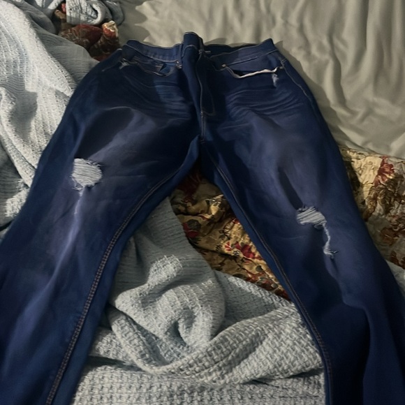 Blue jeans - Picture 2 of 4